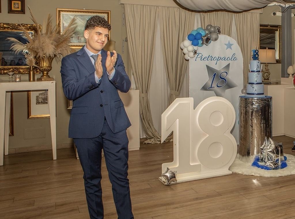Lamezia, Pietropaolo, la mascotte de “Le Città Visibili”, compie 18 anni