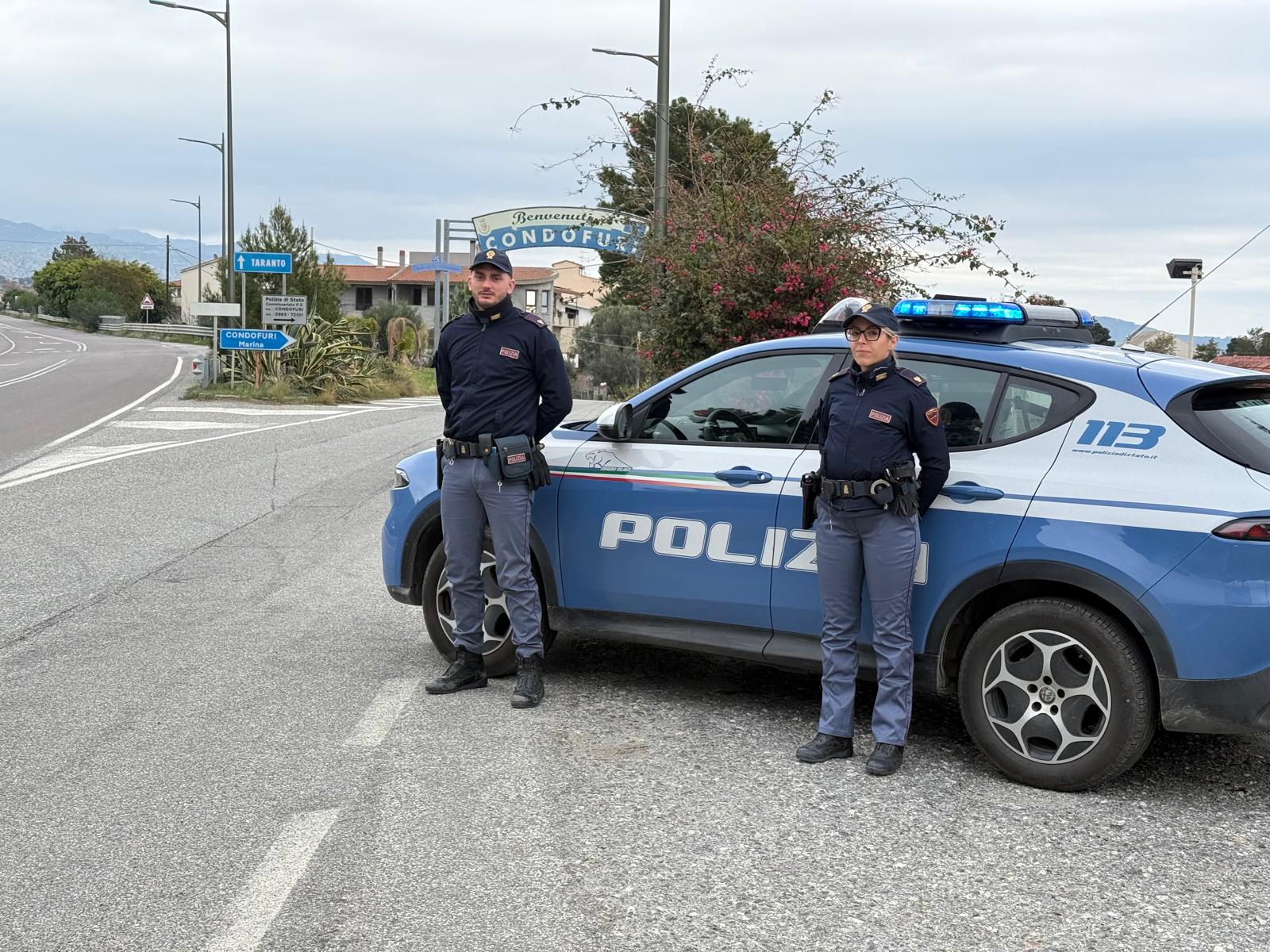Reggio Calabria, arrestato un 20enne per resistenza a Pubblico Ufficiale e porto abusivo di armi. Fermato con l’utilizzo del Taser