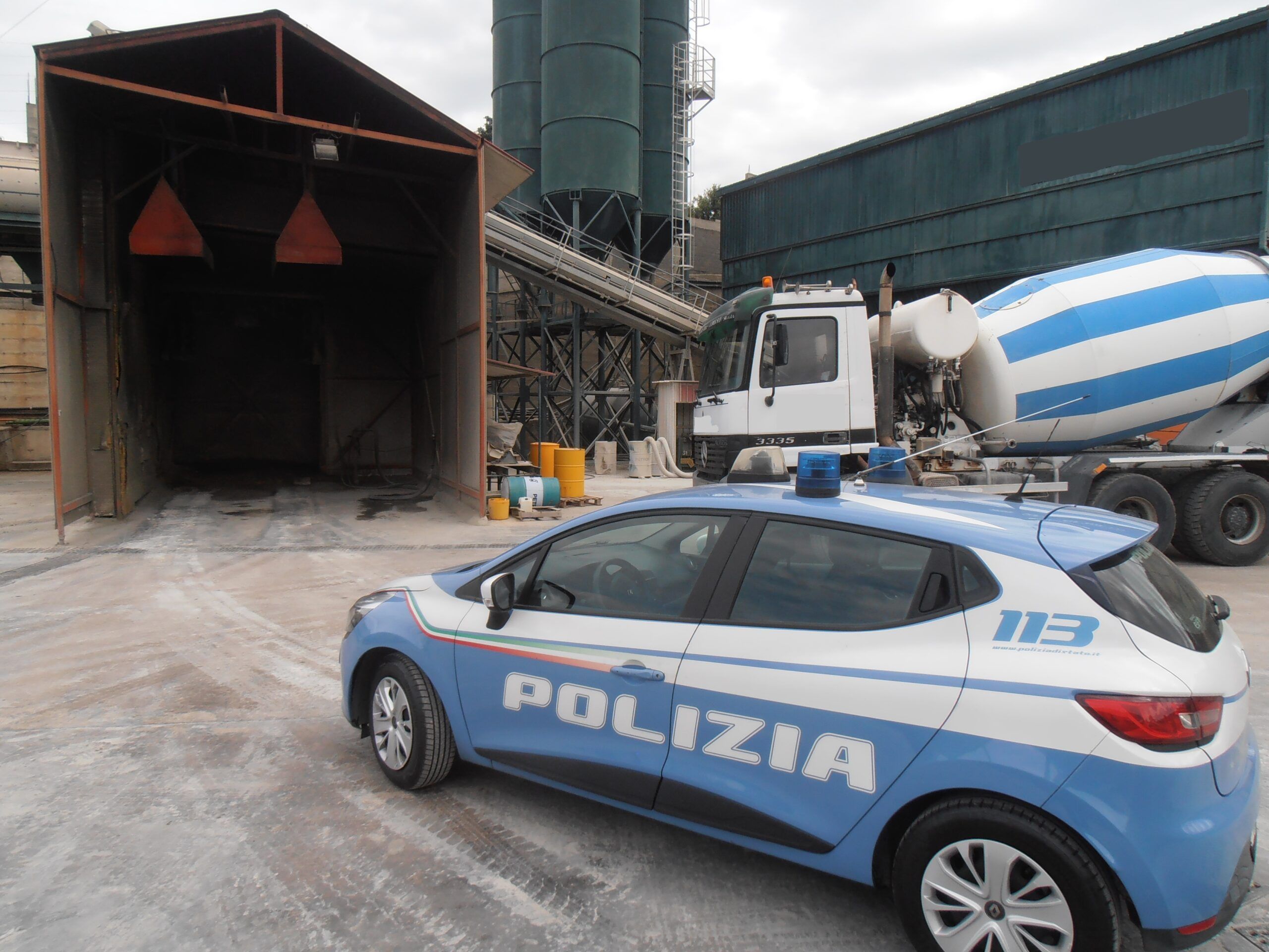 Reggio Calabria, sequestrati beni per un valore di circa 3.500.000 milioni di euro ad una società attiva nel settore del calcestruzzo