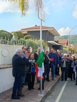 Lamezia, intitolata una strada a Pasquale Torchia, insegnante e Cavaliere della Repubblica