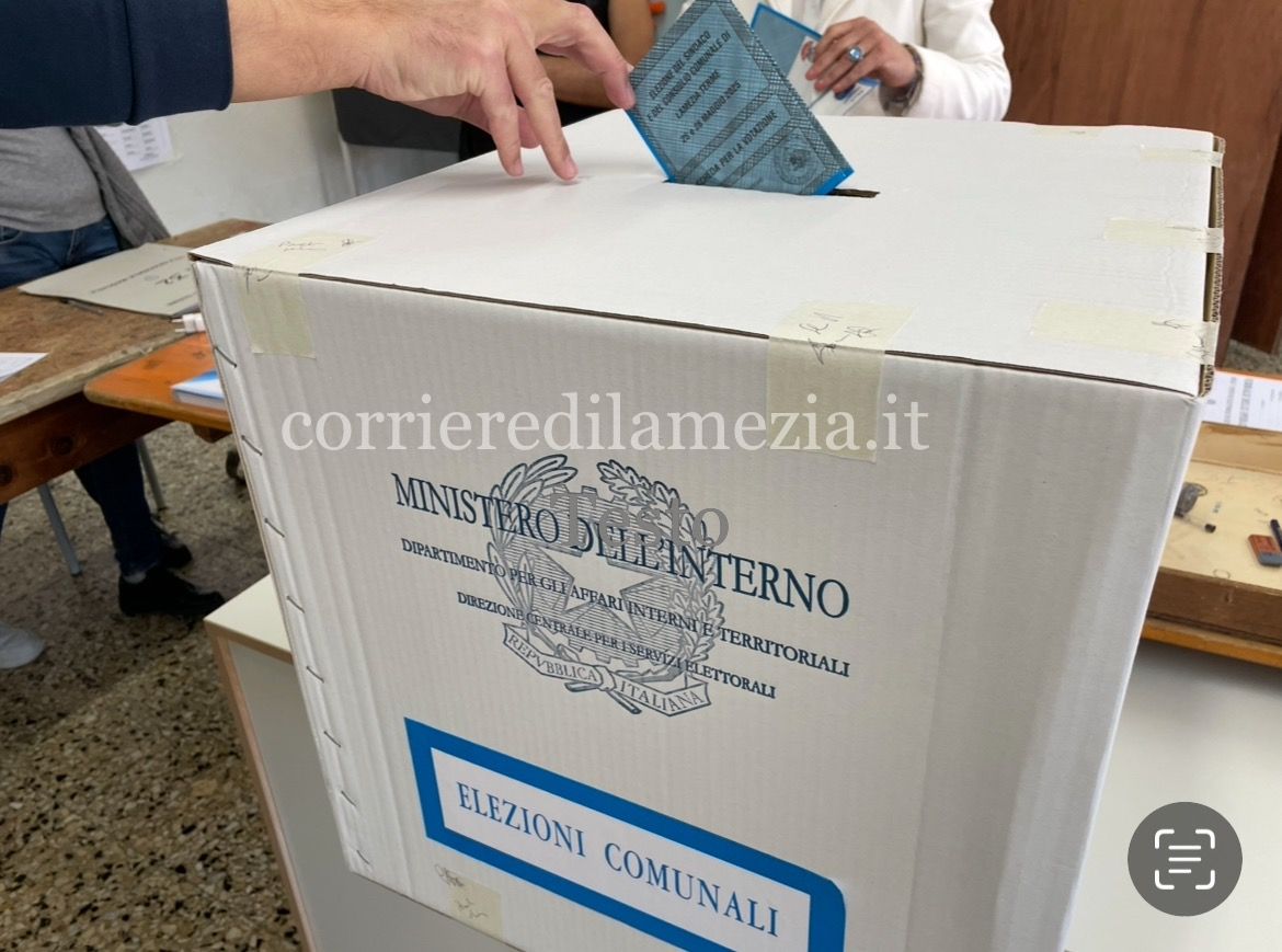 Elezioni comunali in Calabria: affluenza al 13,62% alle ore 12. A Lamezia ha votato il 13,58%