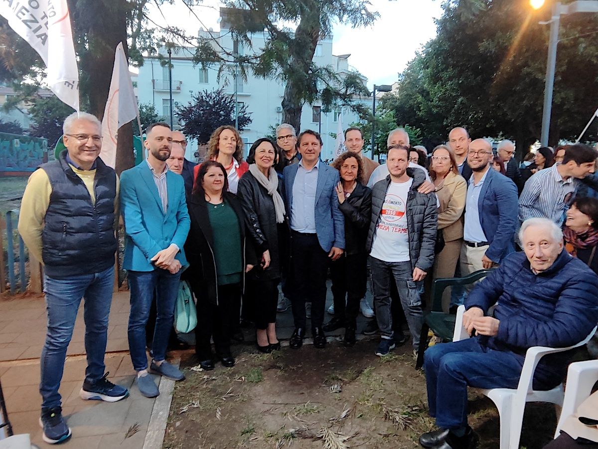 Lamezia, comunali, Tridico (M5S) avverte: "La città ha bisogno di un sindaco come Lo Moro, che garantisca legalità, trasparenza e l'interesse pubblico" Lamezia, comunali, Tridico (M5S) avverte: "La città ha bisogno di un sindaco come Lo Moro, che garantisca legalità, trasparenza e l'interesse pubblico"