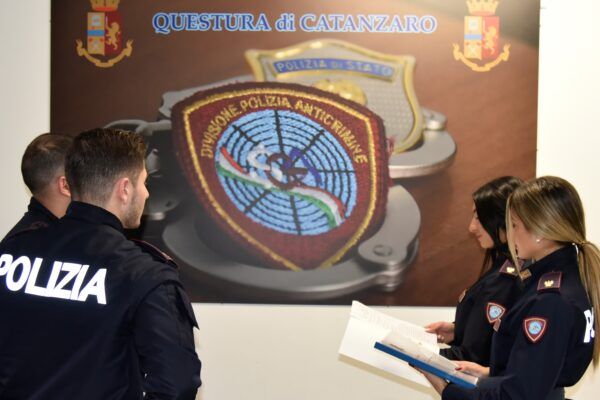 Catanzaro, due D.A.C.U.R. emessi dal Questore contro soggetti autori di condotte socialmente pericolose