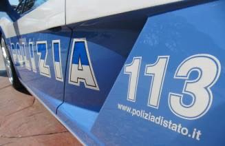 Reggio Calabria, si barrica in casa e minaccia di togliersi la vita: salvato dai poliziotti