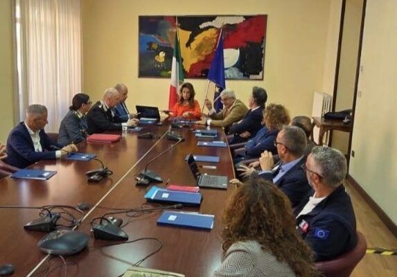 Cosenza, sicurezza operatori sanitari e socio-sanitari: sottoscritto Protocollo operativo in Prefettura