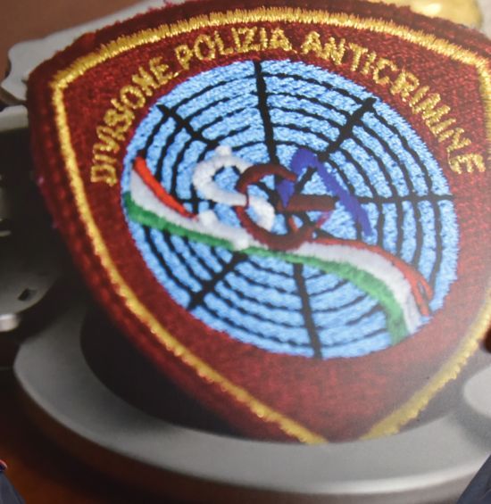 Catanzaro, D.A.SPO. "Willy": divieto di avvicinamento alle aree urbane per un 35enne colto con un coltello in un bar del centro